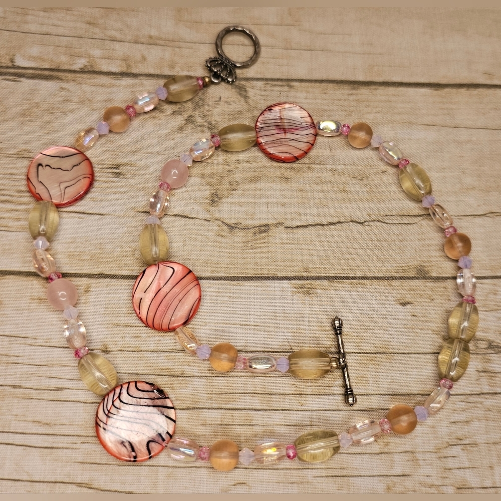 Vintage Y2K Pink Beaded Necklace ●○ Glass Accent Beads 👑 Toggle Clasp